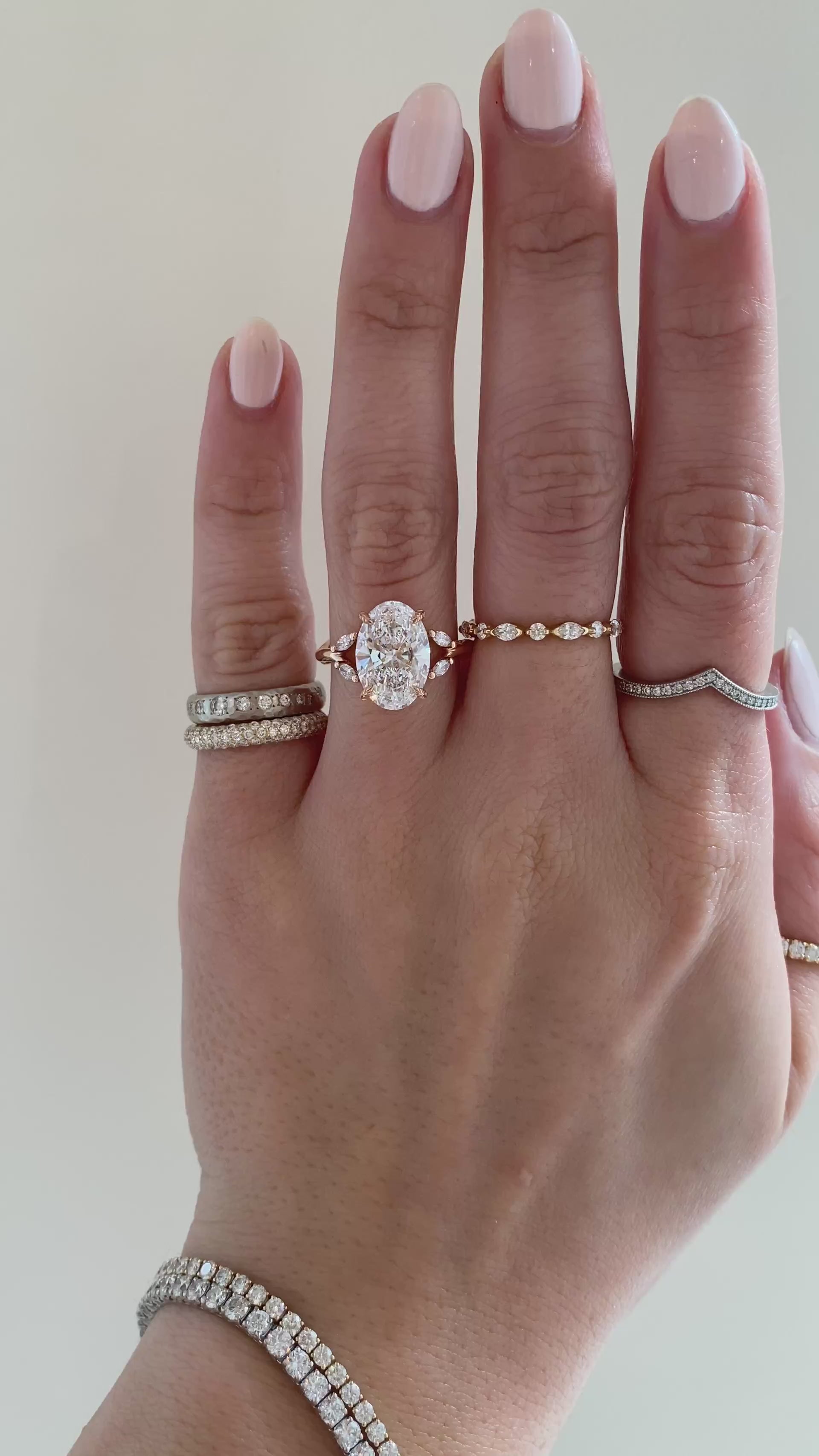 caption:Shown with 3.5ct oval in 14k rose gold