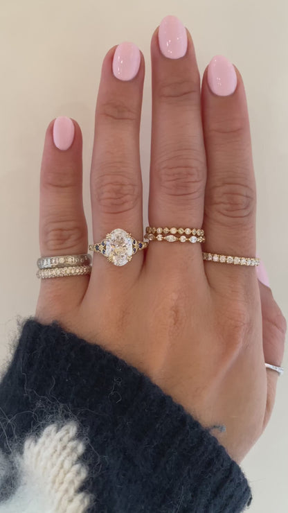 caption:Shown with 2.6ct oval in 14k yellow gold 