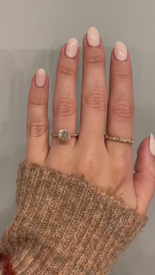 caption:Shown with 0.9ct cushion cut diamond in yellow gold
