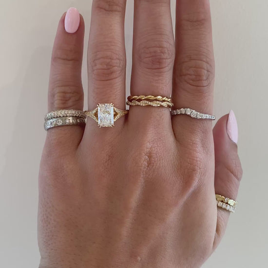 caption:Shown with 2.5ct radiant cut in 18k yellow gold