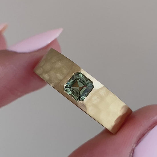 caption:Shown with 0.7ct Asscher cut green sapphire in 18k yellow gold