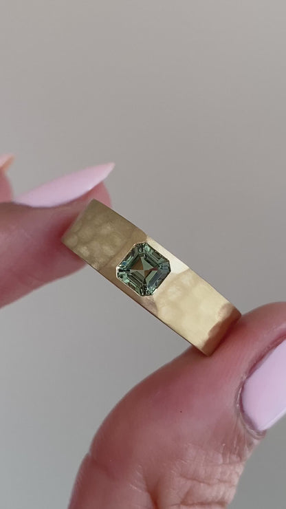 caption:Shown with 0.7ct Asscher cut green sapphire in 18k yellow gold