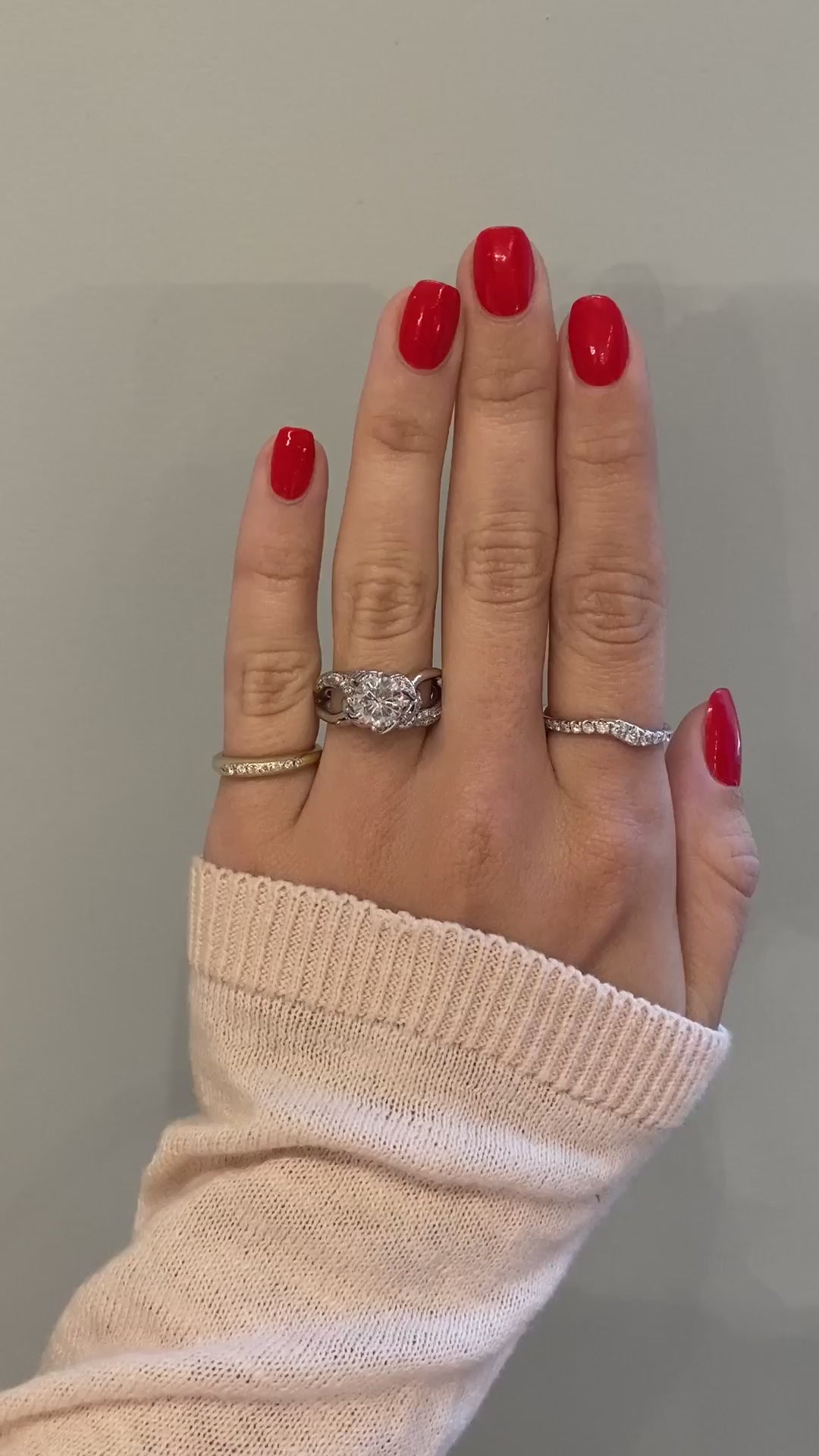 caption:Shown with 2ct round center stone in platinum
