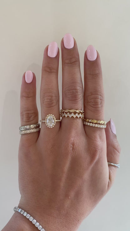 caption:Shown with 1.3ct oval diamond in 14k yellow gold 