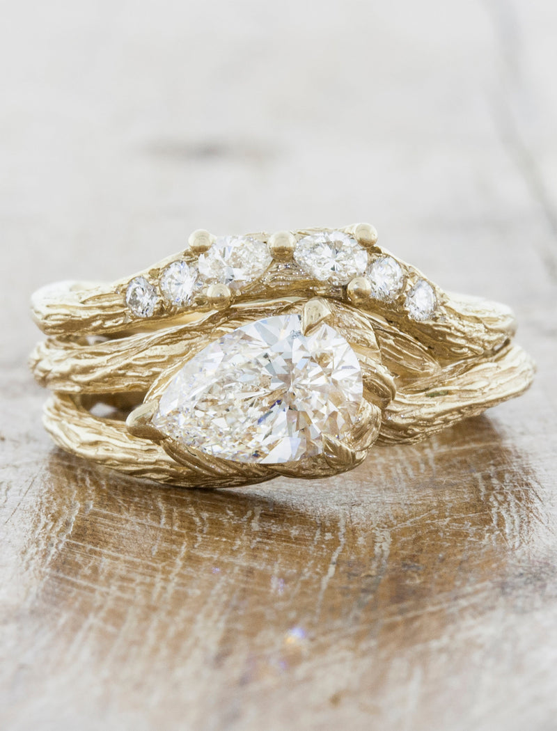 caption:Stacked with Isle wedding band