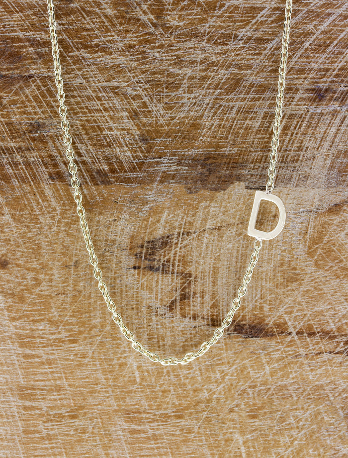 caption:Shown in 14k yellow gold with letter "D"