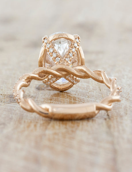 Pavé Diamond Solitaire Engagement Ring Set | Ken & Dana Design Lab Grown Diamond / 1.70ct Round E VS2 / 14K Rose Gold (Recycled)