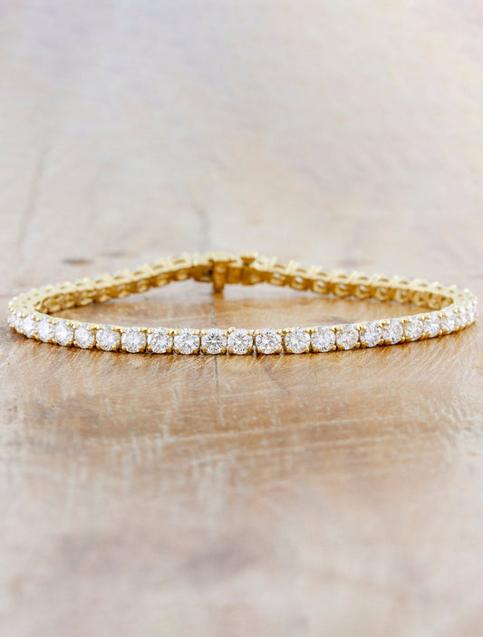 caption:Shown in 3.5mm option in 14k yellow gold
