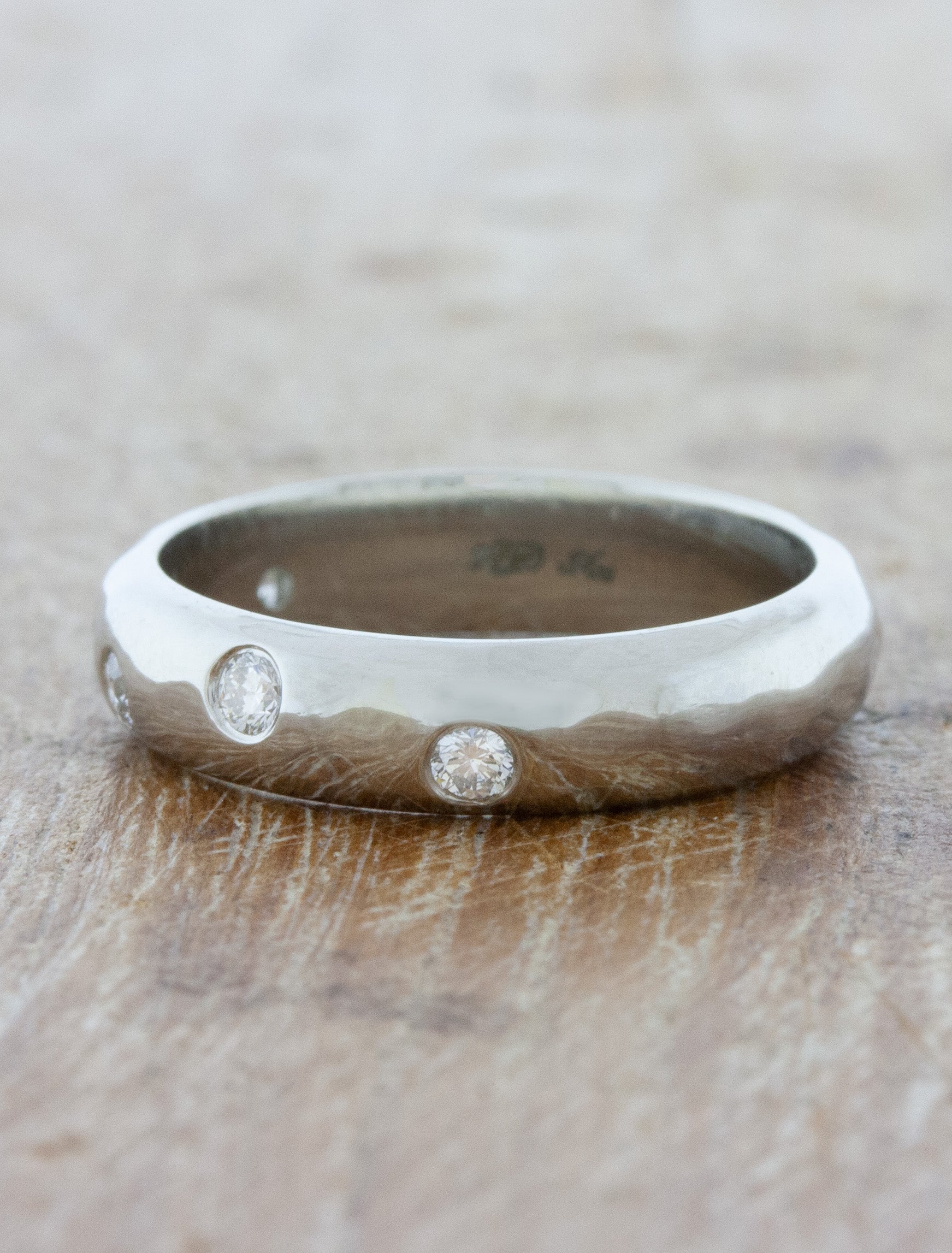 Catalla: 4mm Unisex Wedding Band with Diamonds | Ken & Dana Design