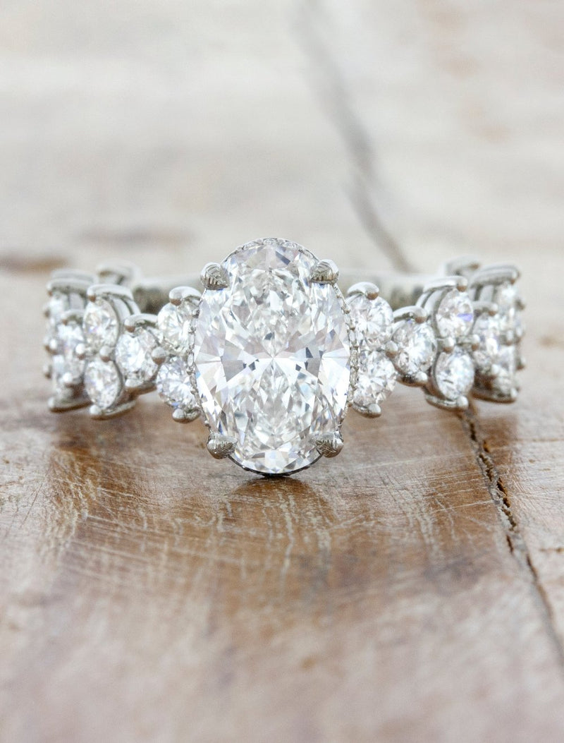 caption:Shown with 2.5ct oval diamond in platinum