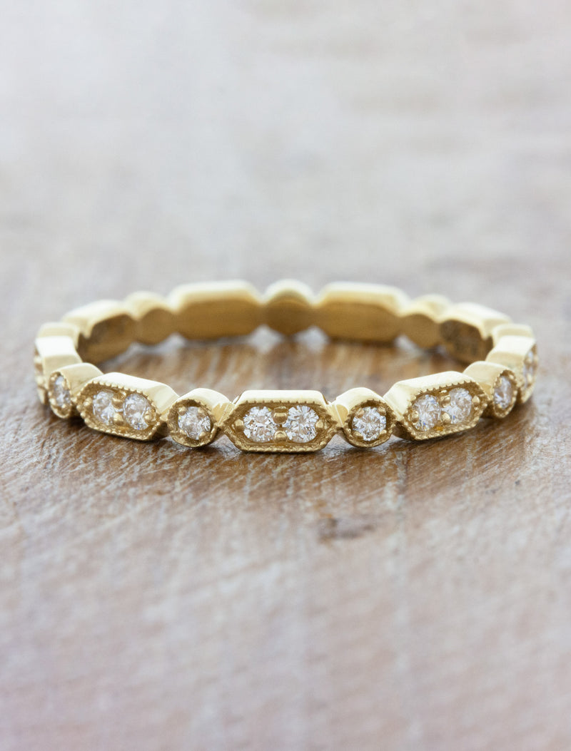 caption:Shown in 14k yellow gold