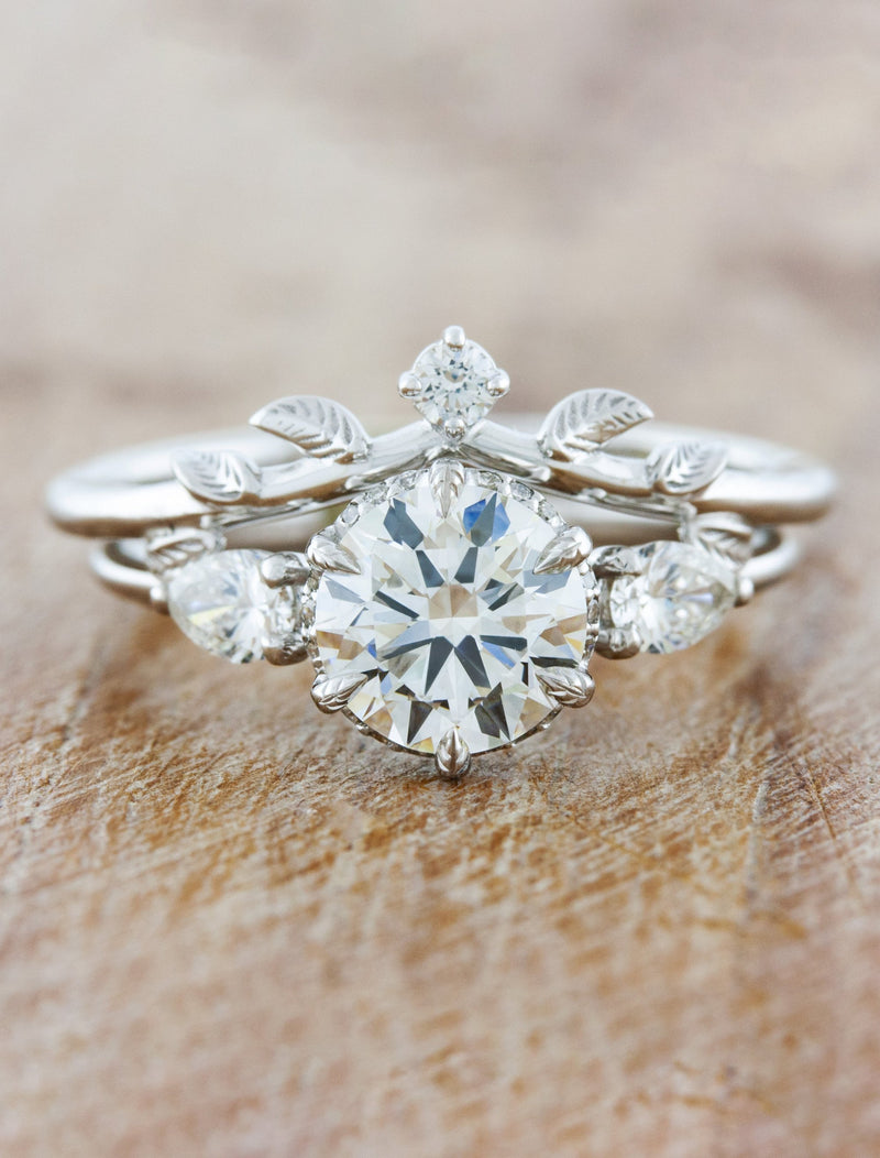 caption:Shown with Adelixa wedding band in platinum