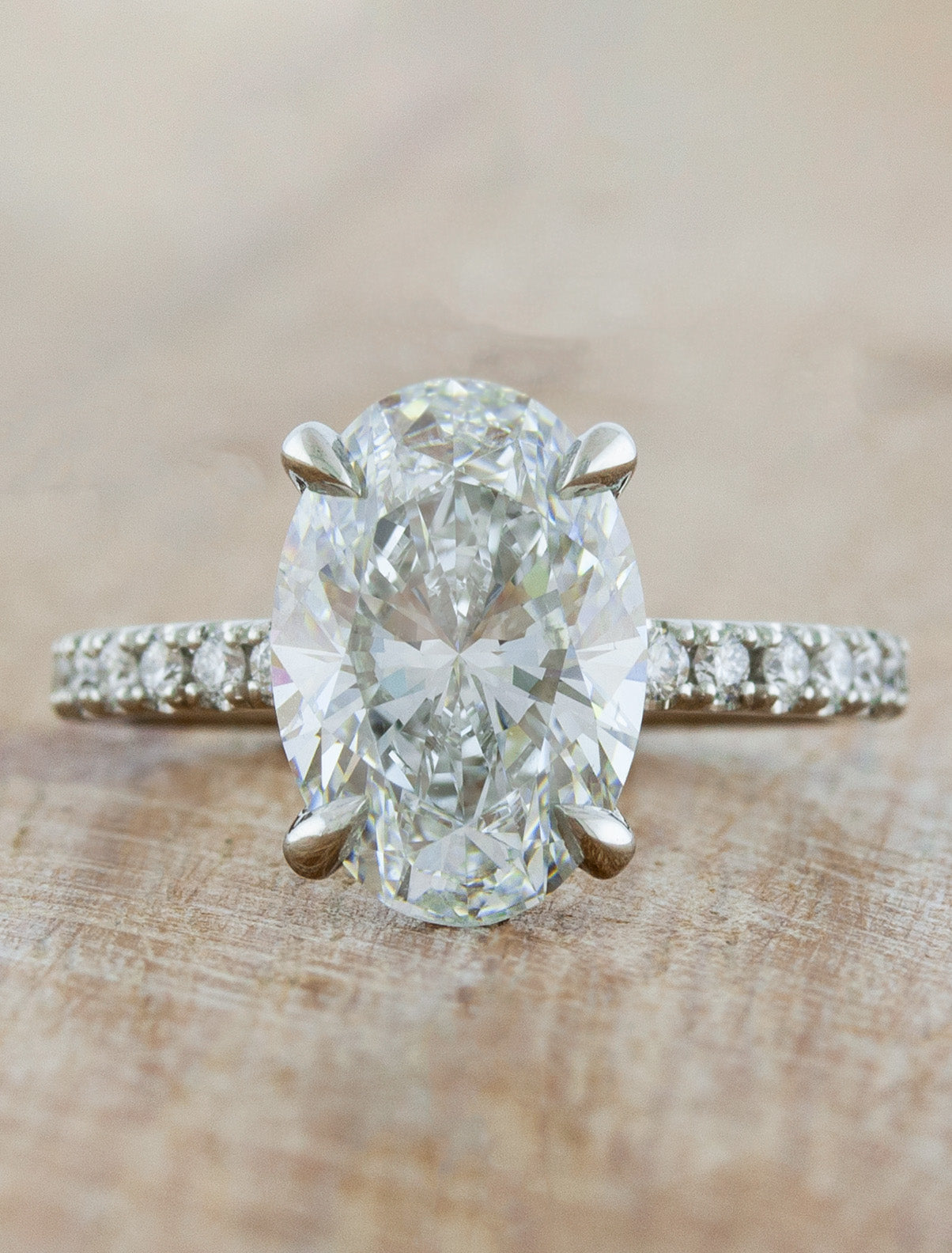 caption:2.70ct oval cut diamond