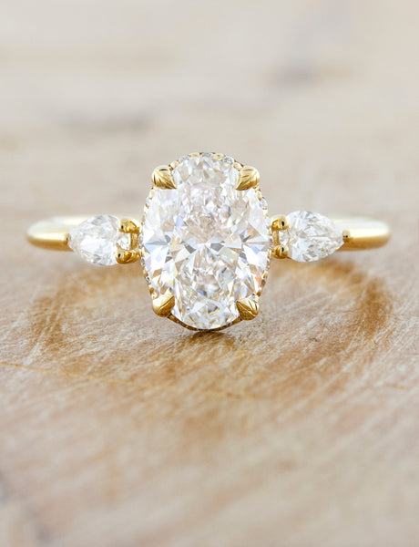 Modern Three Stone Diamond Engagement Ring 3 Stone Diamond Engagement Ring  Diamond Engagement Ring Trilogy Diamond Ring Trilogy Ring - Etsy