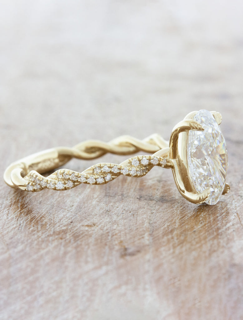 Pavé Diamond Solitaire Engagement Ring Set | Ken & Dana Design Lab Grown Diamond / 1.70ct Round E VS2 / 14K Yellow Gold (Recycled)