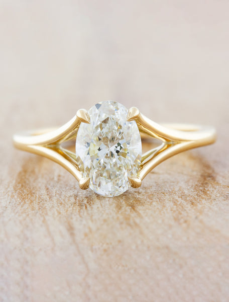 Three Diamonds Side-Set Seam Ring Hoop – FreshTrends