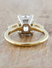 caption:Shown in 14k yellow gold & platinum setting