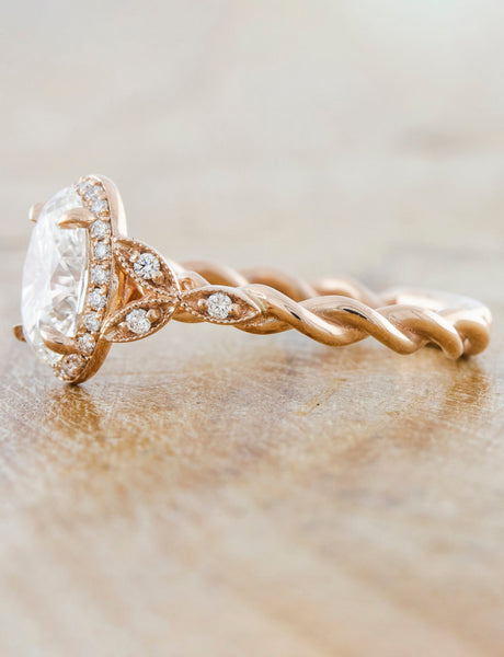 caption:Shown with 1.25ct D VVS2 oval lab diamond in 14k rose gold