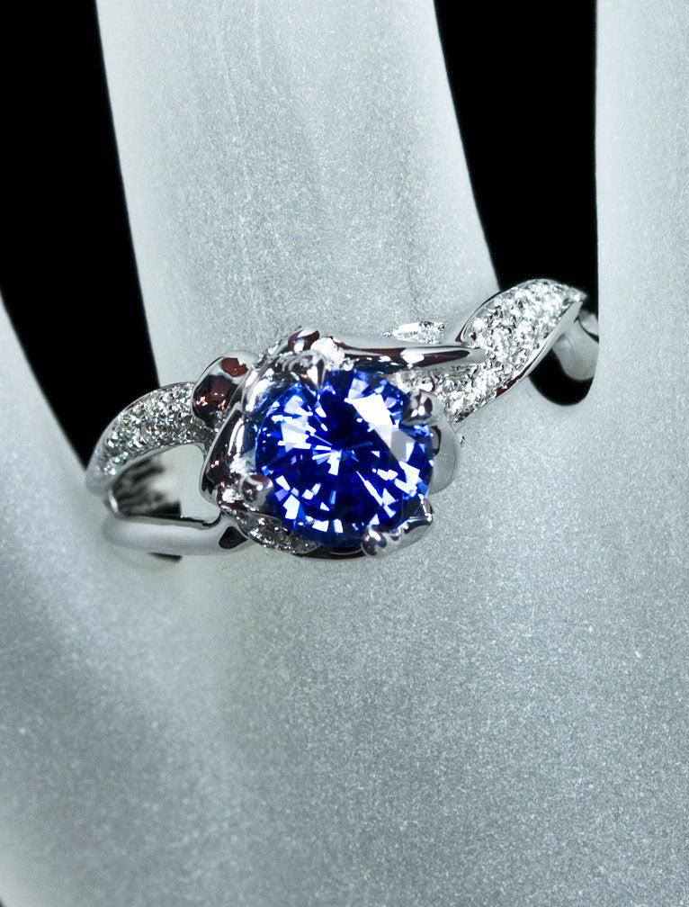 Diamond ring fashion with sapphire underneath