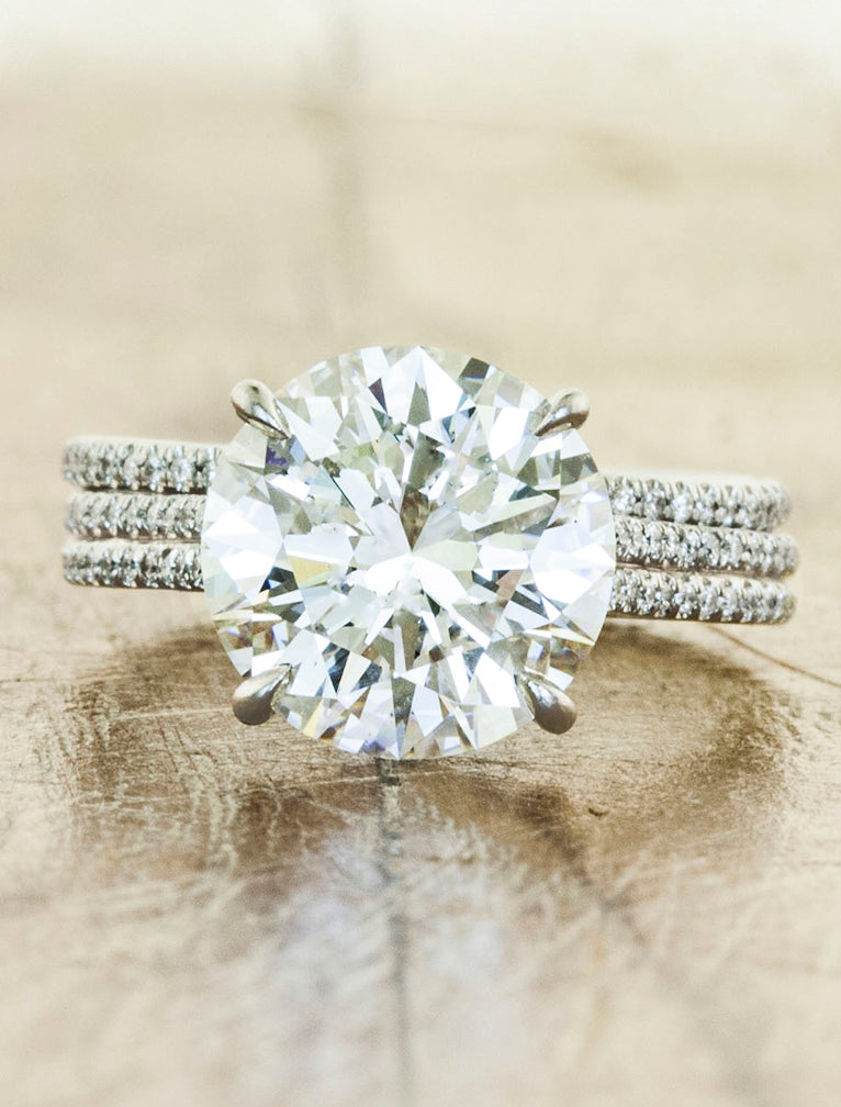 Hana: Classic Round Cut Solitaire with Double Micropavé Band Ken