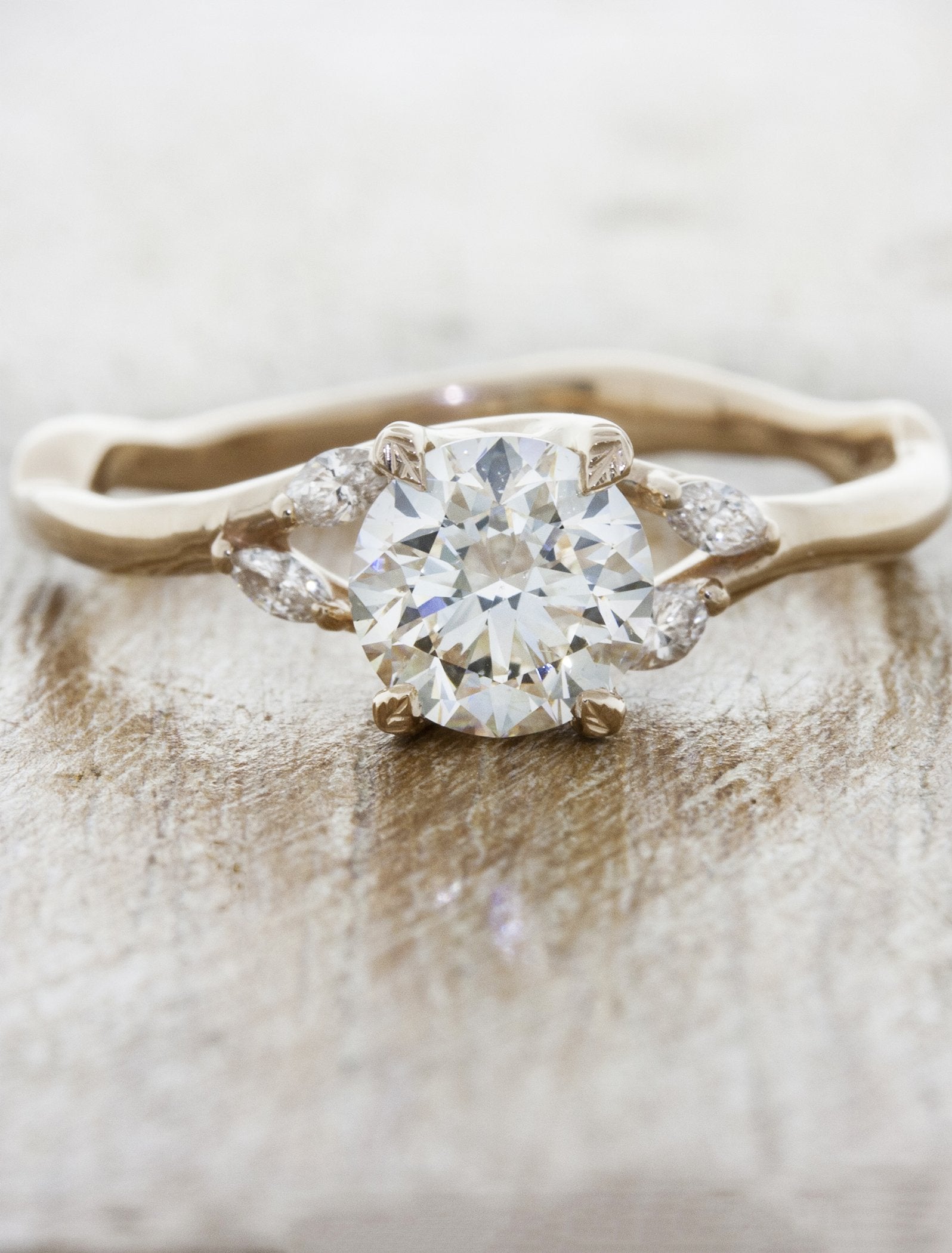 Leaf-Detail Crown Engagement Ring Set | Ken & Dana Design