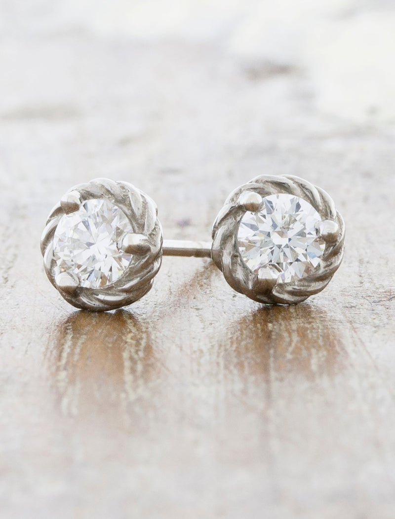 caption:Shown in platinum