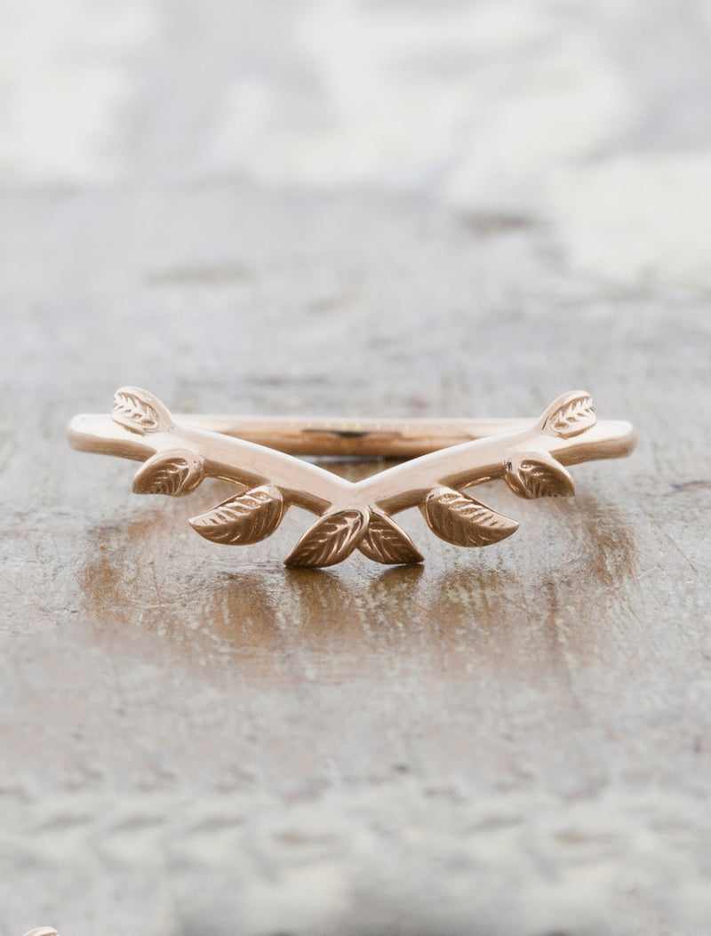 caption:Shown in 14k rose gold