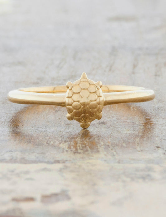 caption:Shown in 14k yellow gold