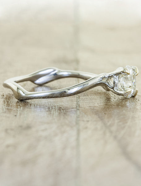 Nature Inspired Leaf Prong Engagement Ring 