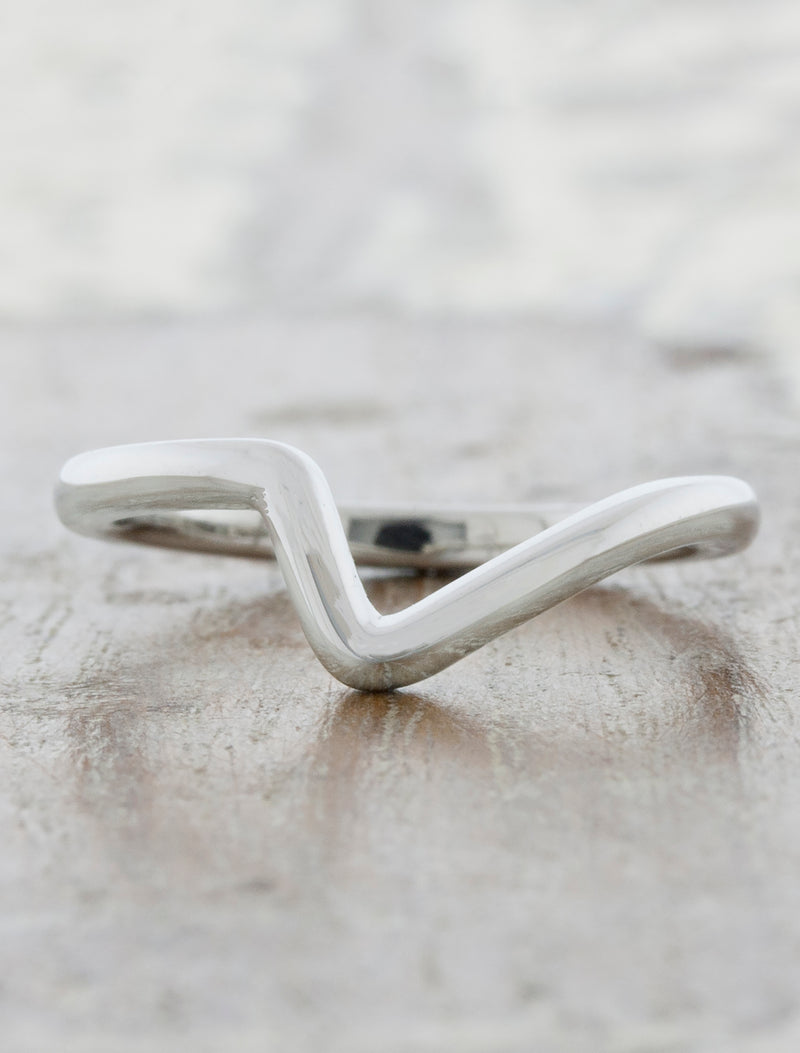 Contoured "Zig Zag" Wedding Band caption: Platinum