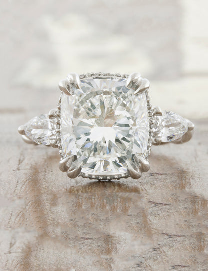 caption:Shown with a 4ct cushion cut diamond