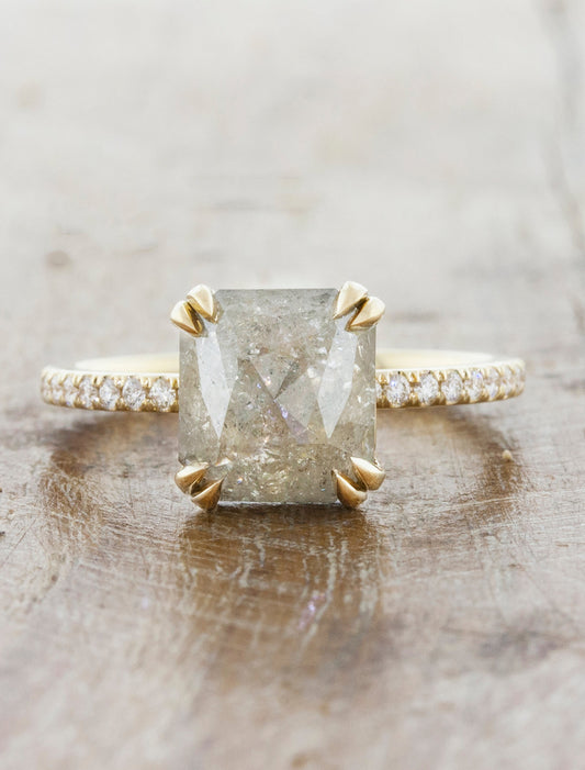 caption:Shown in 14k yellow gold