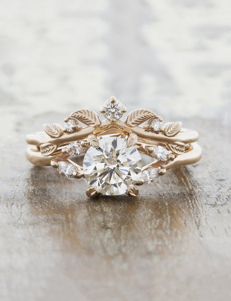Leaf-Detail Crown Engagement Ring Set