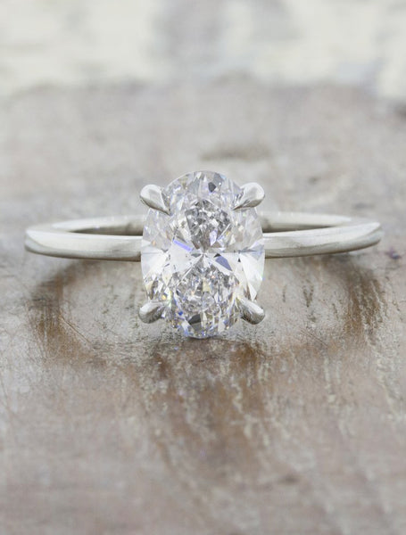 Tapered Solitaire Engagement Ring | Style 2512