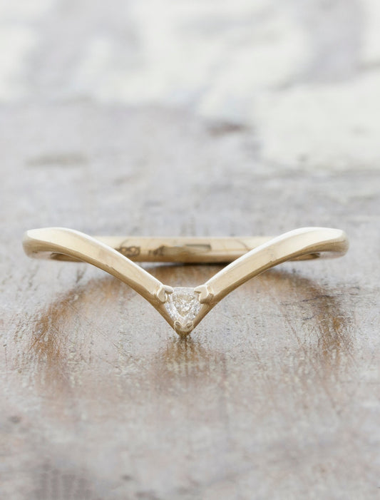 caption:Shown in 14k yellow gold