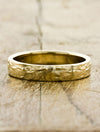 caption:Shown in yellow gold, polished finish