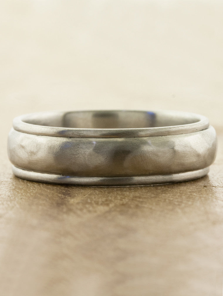 caption:Customized in all platinum, 6mm width