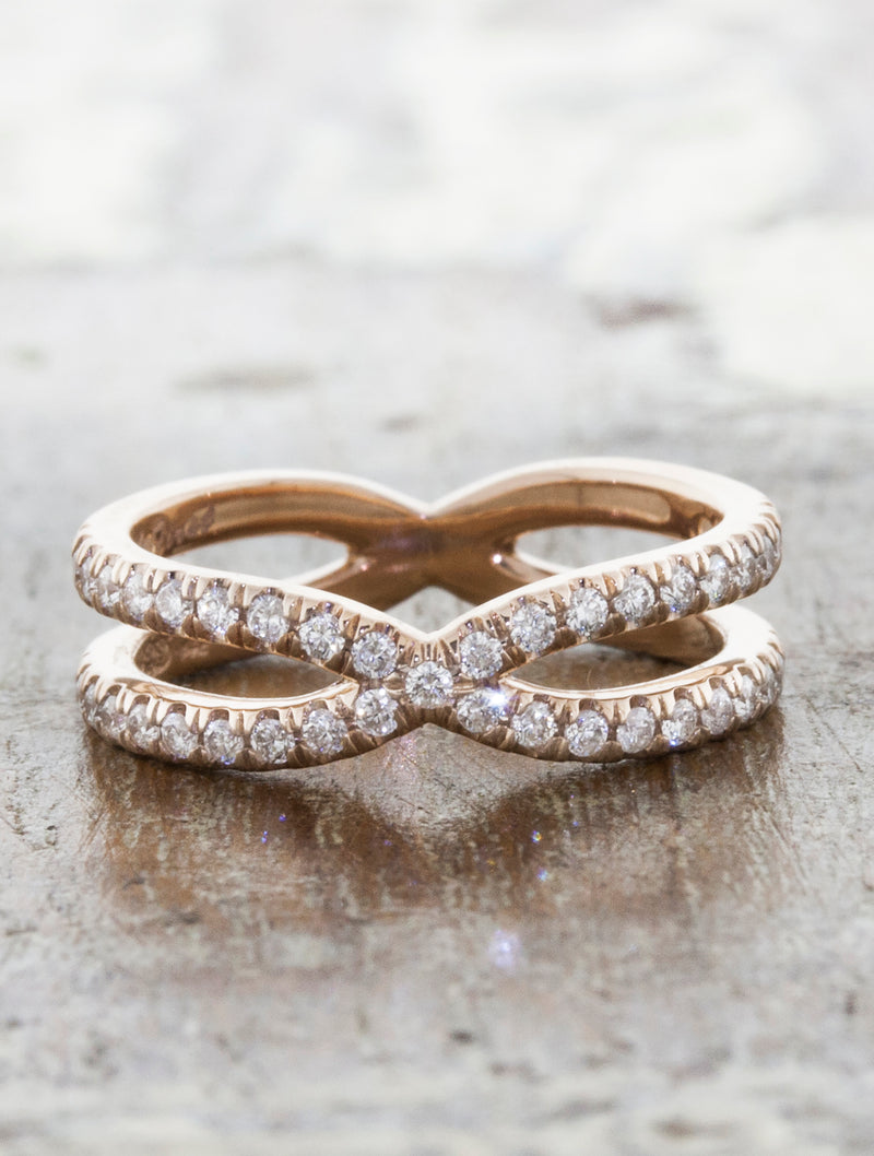 caption:Shown in 14k rose gold