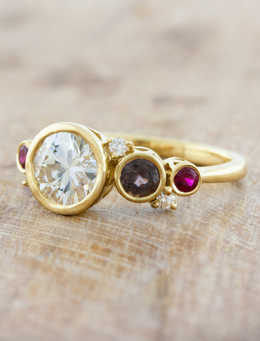 caption:Shown with 1ct round diamond in 14k yellow gold