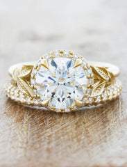 Round Diamond Engagement Ring Paired with Diamond Pave Band