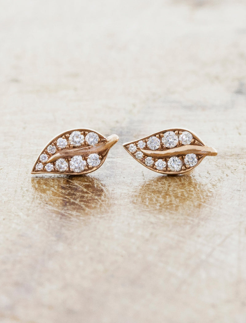 caption:Small size with diamonds