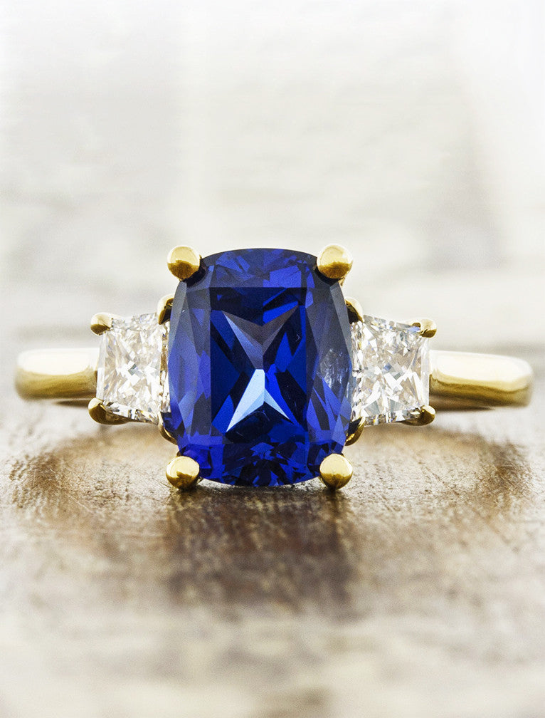 caption:Shown in yellow gold