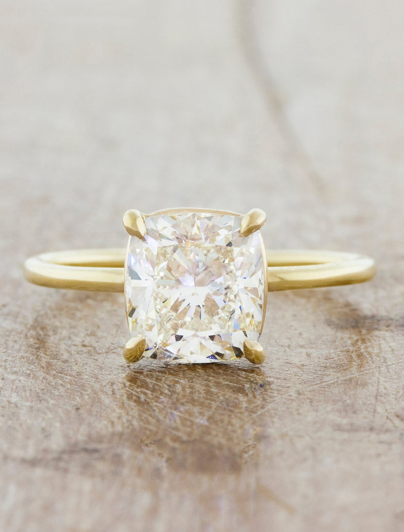 caption:Shown in 14k yellow gold