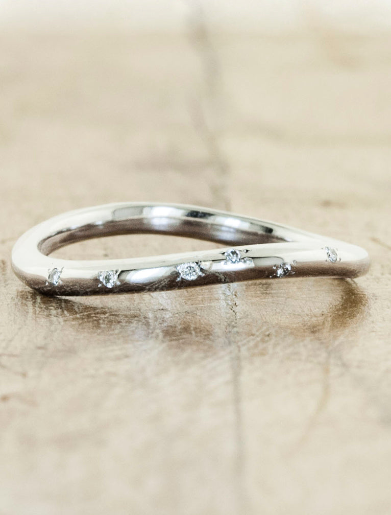 caption:Customized with scattered diamonds