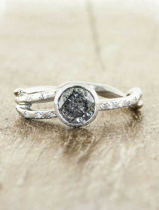 caption:Shown with 0.9ct round grey diamond in 14K white gold