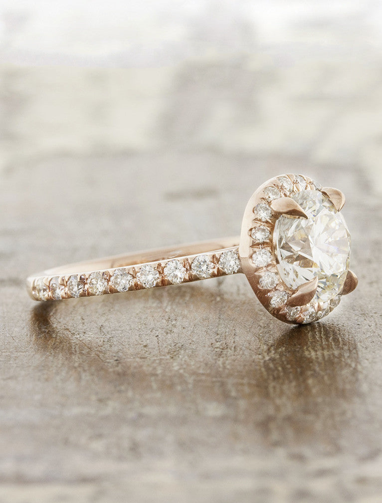 halo round diamond in rose gold band