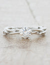 caption:Shown with 0.50ct round diamond in platinum