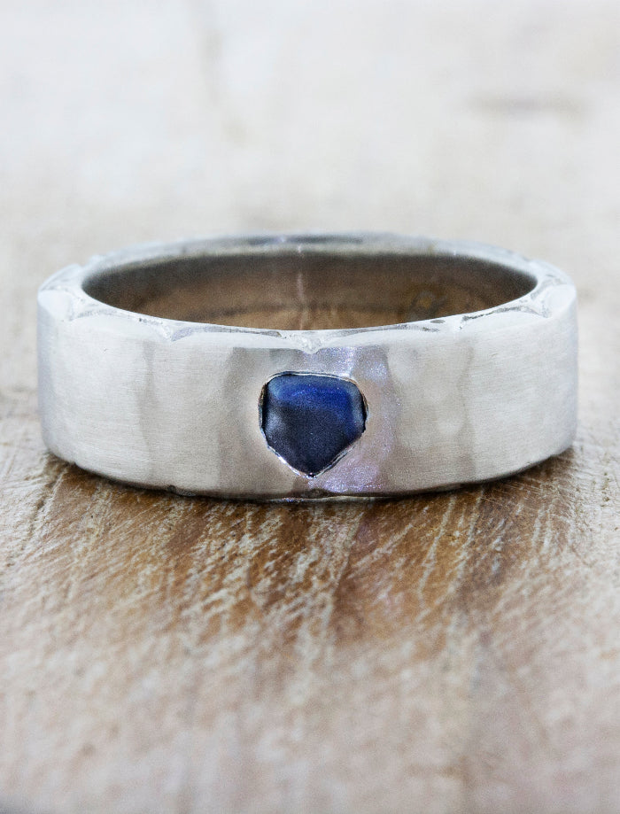 caption:Shown in 14k white gold