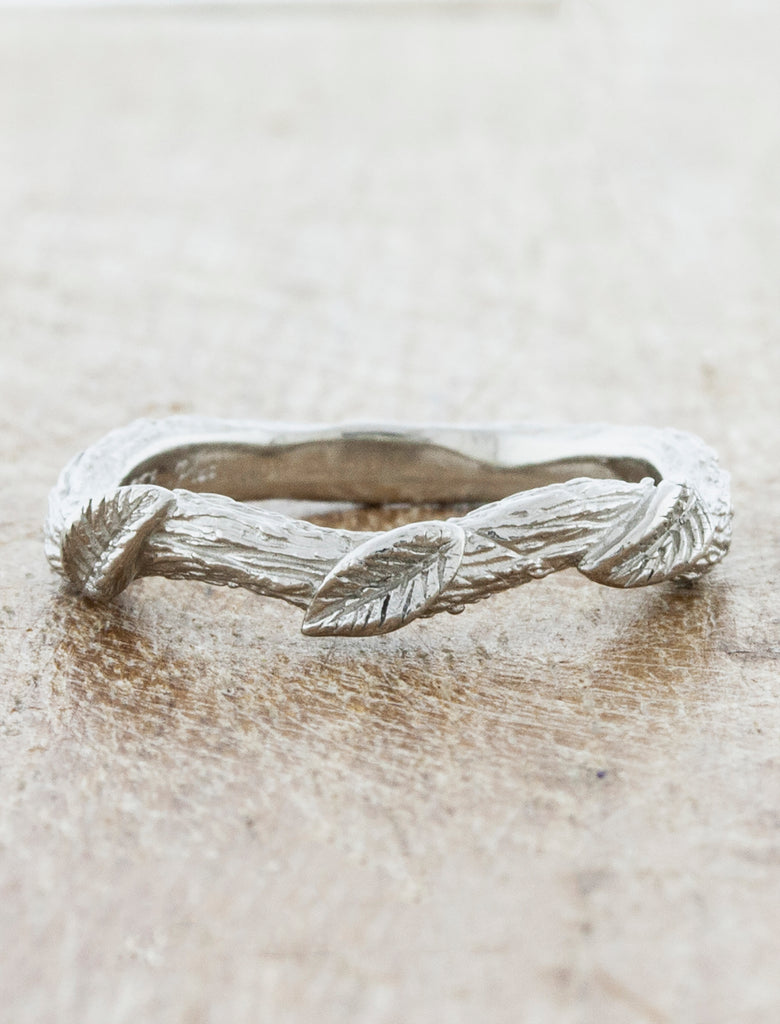 Nature inspired leaf detail wedding ring 