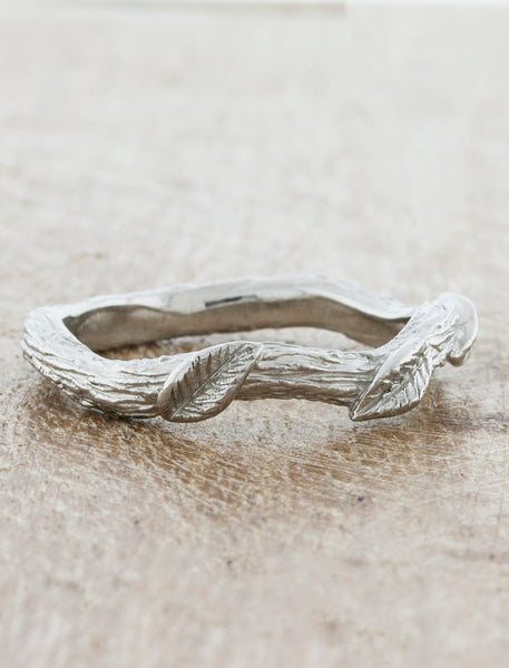 Nature inspired leaf detail wedding ring 